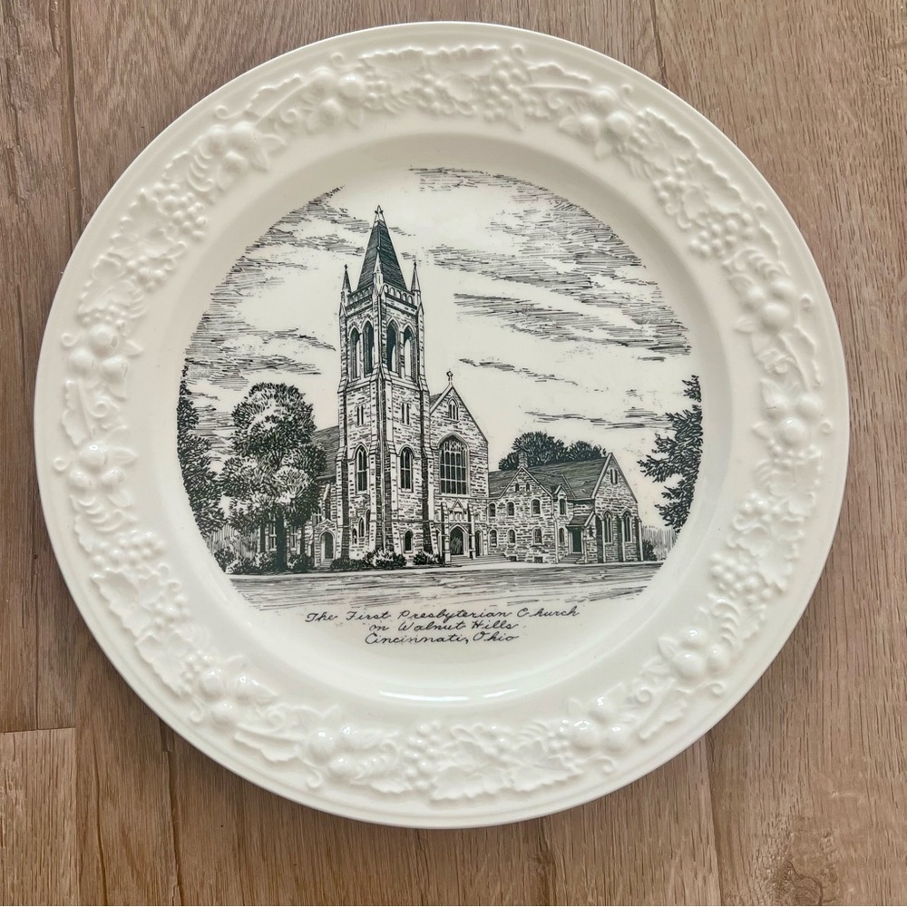 Vtg 1943 Eggshell Theme Homer Laughlin Memory PlatE, First Presbyterian‎ Church